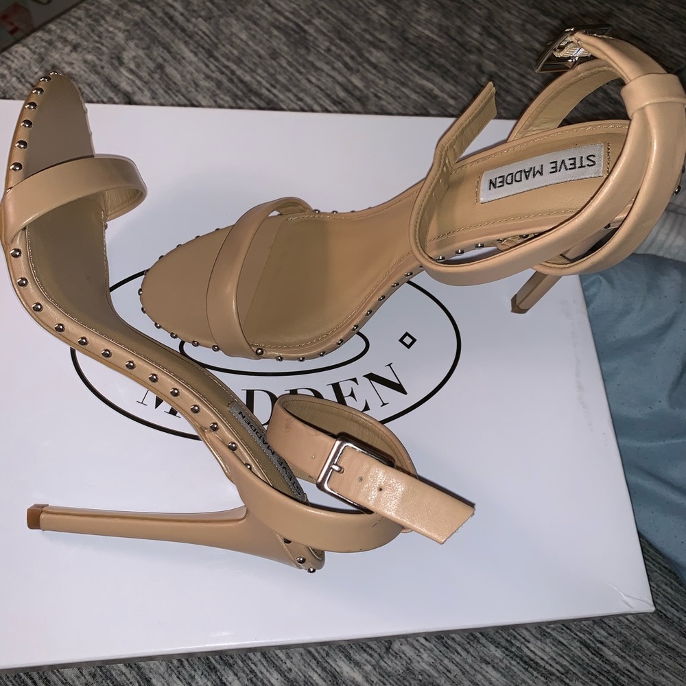 Steve Madden Piercing Studded Sandal